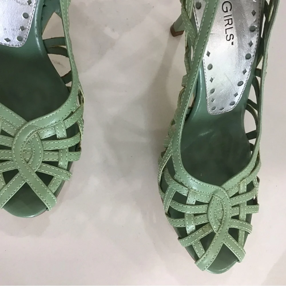 BCBGirls Green Lattice Peep Toe sz. 5.5 - Picture 5 of 7